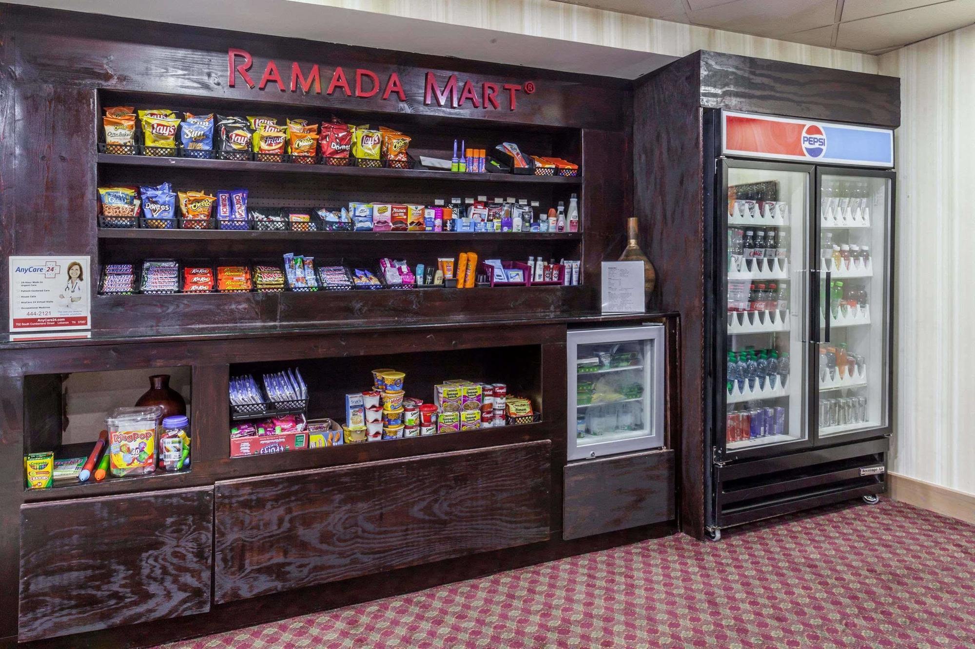 Ramada By Wyndham Lebanon Hotel Екстериор снимка